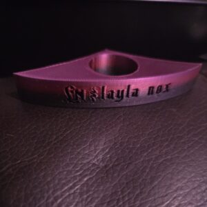 Layla Nox Page Spreader